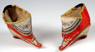 Les pieds bandés, un millénaire de souffrance (2/2)